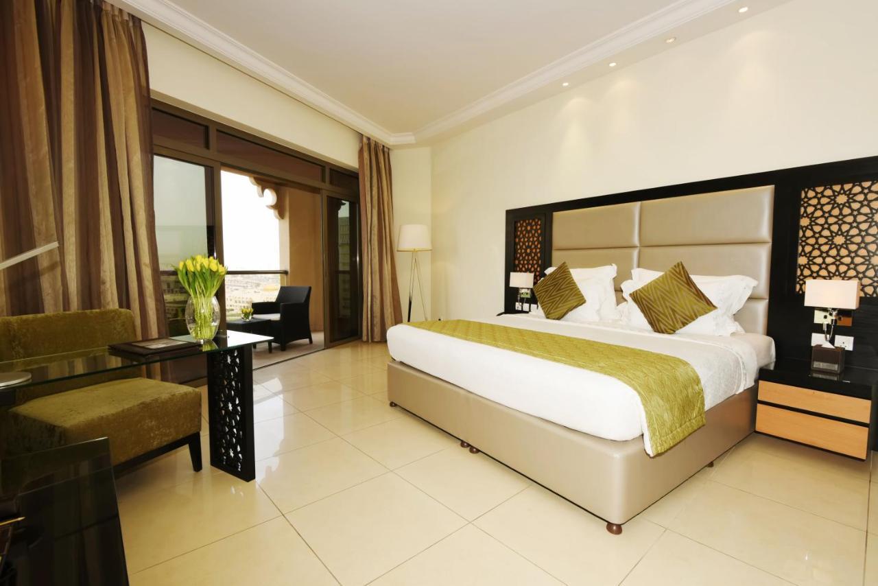 Bahi Ajman Palace Hotel Eksteriør bilde A room at the hotel